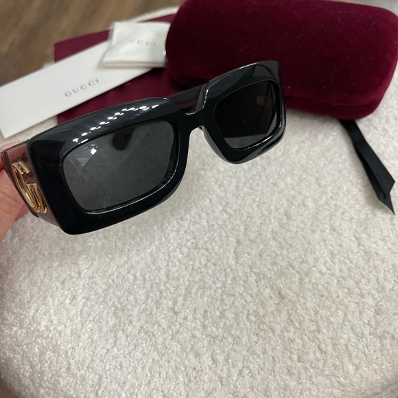 Gucci sunglasses - Picture 2 of 5